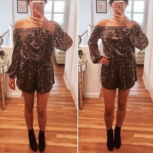 URBAN OUTFITTERS / ECOTE Burnout Velvet Romper